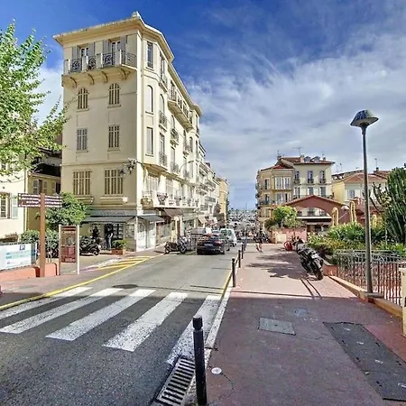 Grand 2 Pieces- Marche Forville